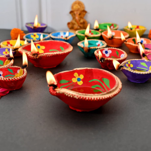clay diyas